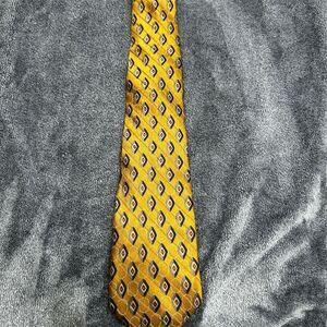 Valentino Cravatte‎ Men's Yellow Geometric Silk Necktie